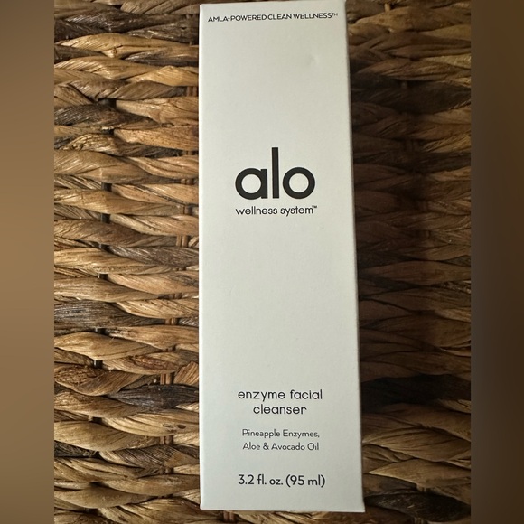 ALO Yoga Other - 🌟ALO Yoga  Enzyme Facial Cleanser